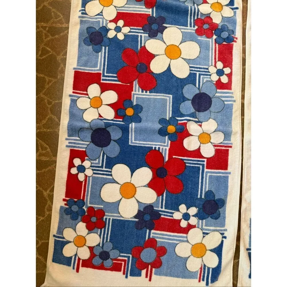 Vintage Rare Cannon Towel Set of 2 1970s Great Day Flower Power